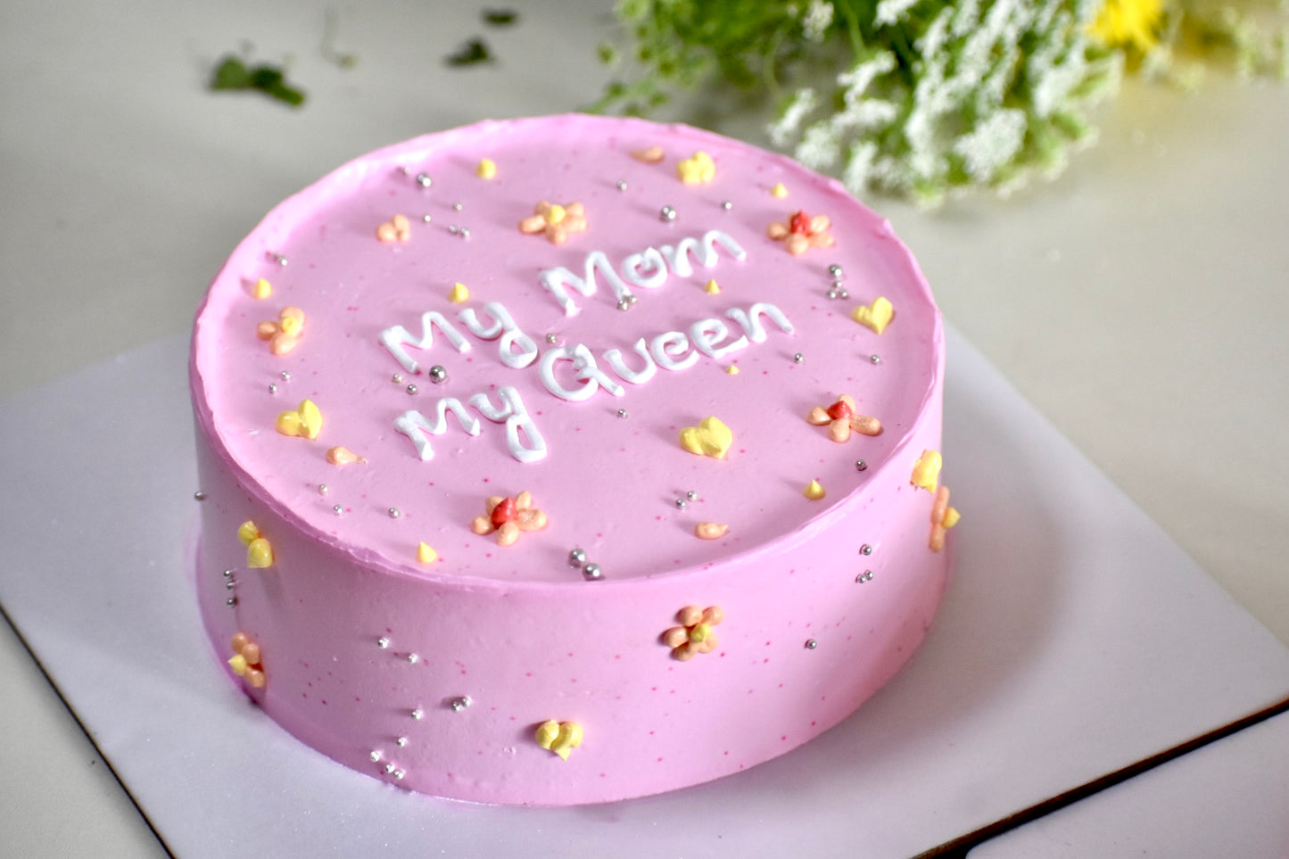 Mother's Day Theme Cake - "Queen of hearts"
