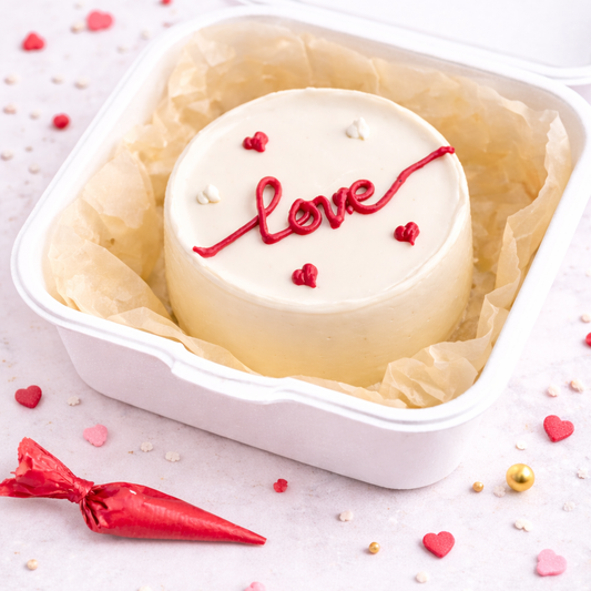 "LOVE" - Bento Cake