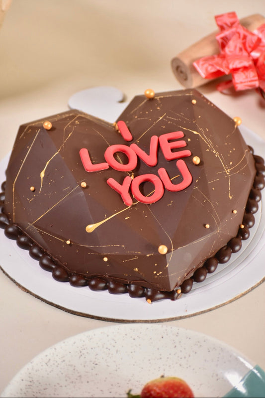 "I LOVE YOU" - Pinata smash cake